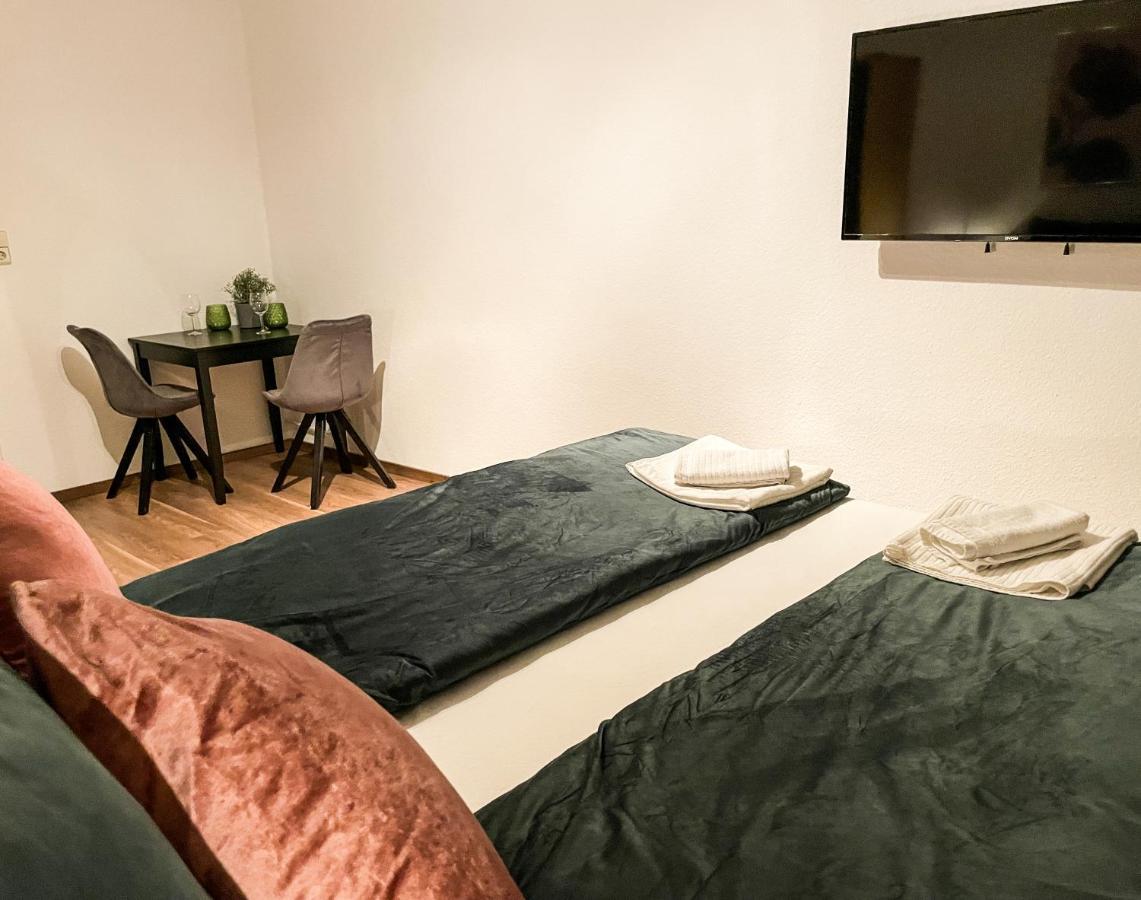 Apartment Fuer 3 Gaeste Kostenlose Parkplaetze Und Lift Hannover Dış mekan fotoğraf
