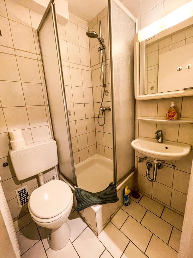 Apartment Fuer 3 Gaeste Kostenlose Parkplaetze Und Lift Hannover Dış mekan fotoğraf