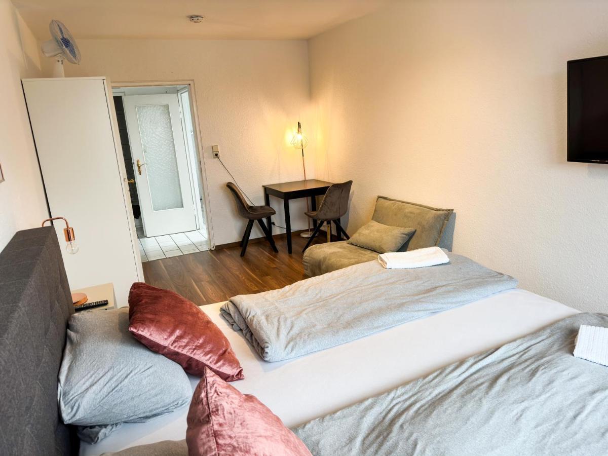 Apartment Fuer 3 Gaeste Kostenlose Parkplaetze Und Lift Hannover Dış mekan fotoğraf